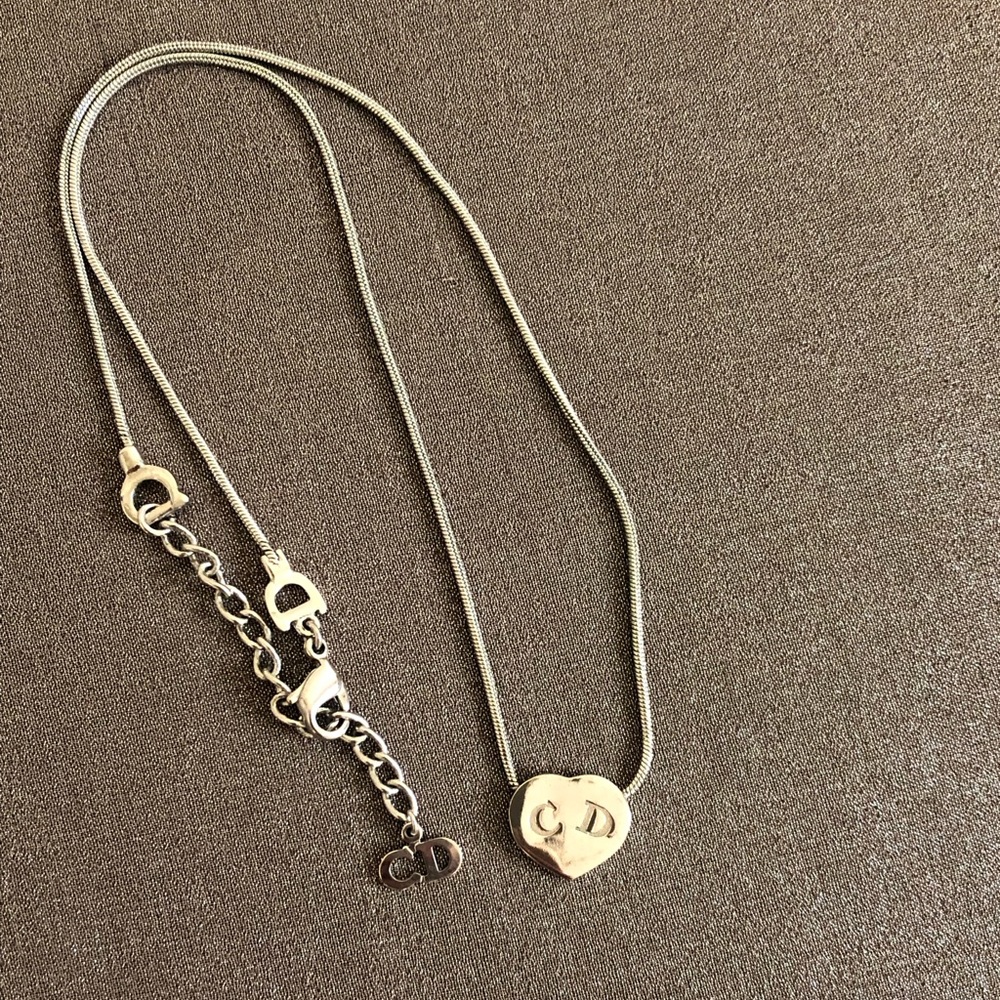 Christian Dior hearth necklace silver medallion pendant chain CD logo vintage